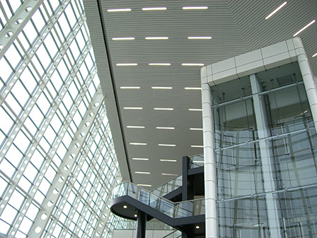 Dobner Paneeldecke im Airport Sofia