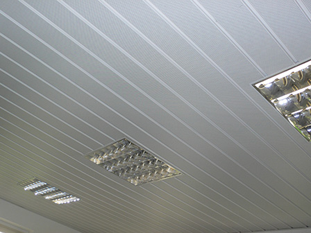 Dobner Paneeldecke mit geschlossener Fuge