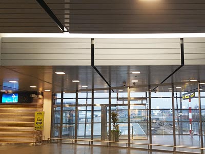 Metalldecke, Metalldecken von Dobner am Flughafen Sofia (Bulgaria)